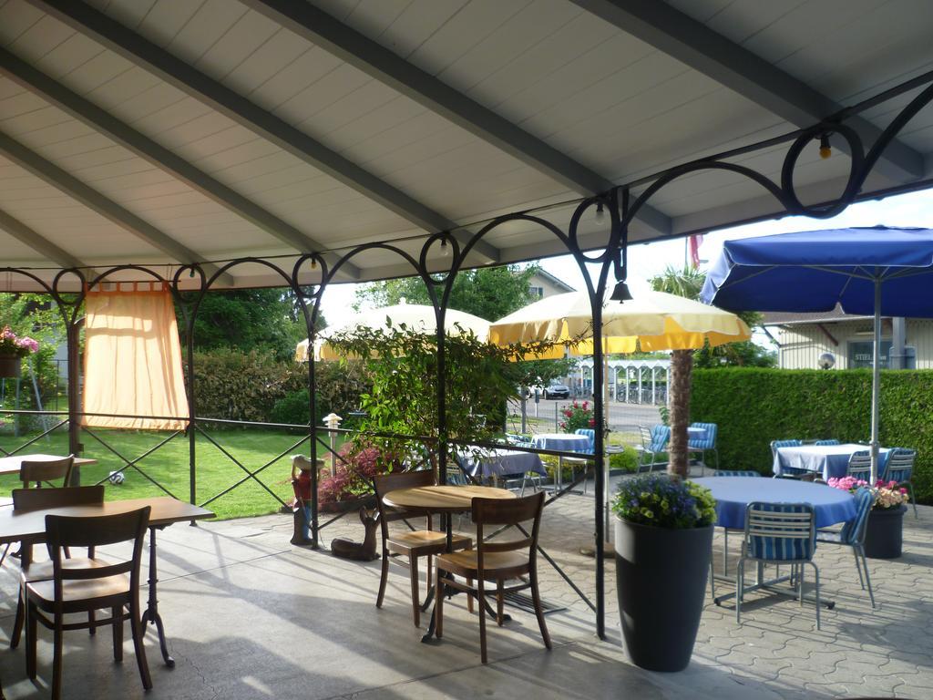 Hotel Speiserestaurant Bahnhof Güttingen Eksteriør bilde