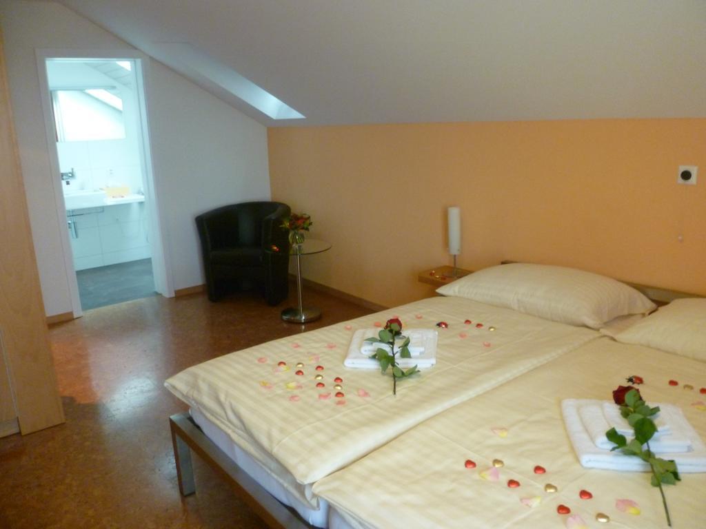 Hotel Speiserestaurant Bahnhof Güttingen Eksteriør bilde