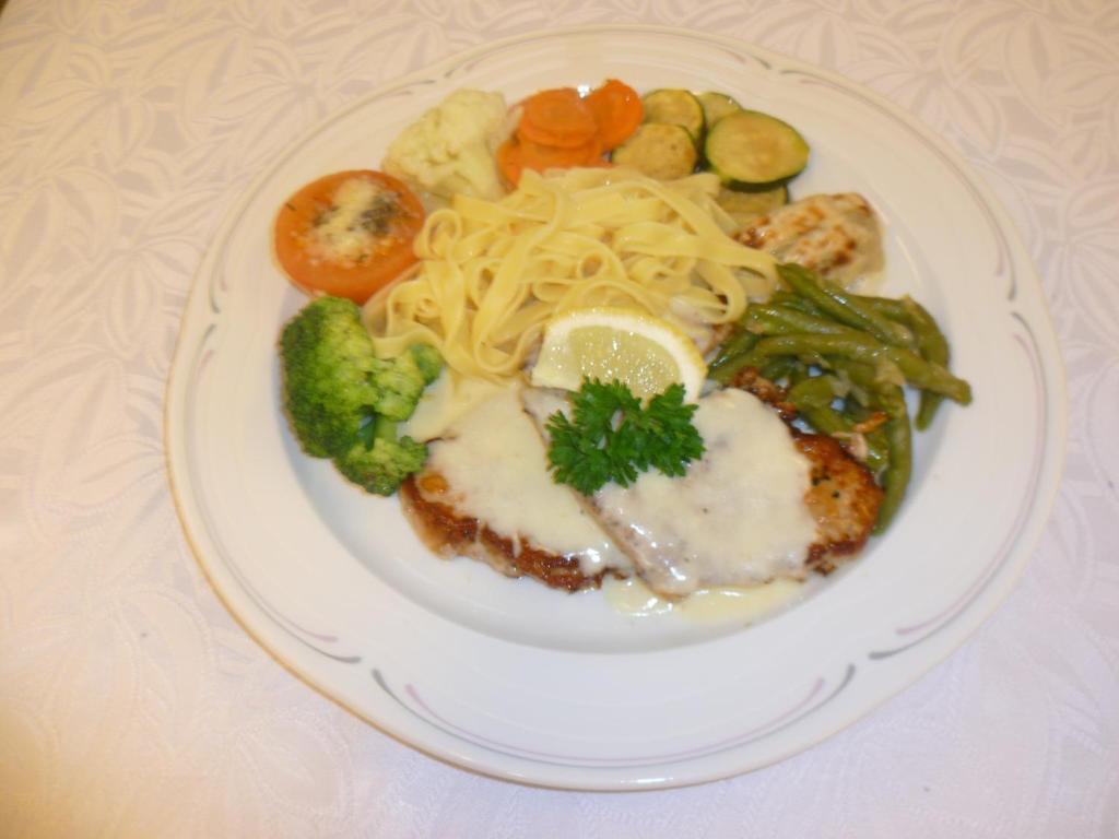 Hotel Speiserestaurant Bahnhof Güttingen Eksteriør bilde